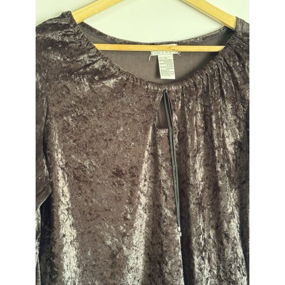 VTG One Step Up Womens 1X Black Velvet Top Keyhole Neck Gathered Cuffs Holiday - Picture 4 of 8